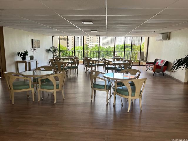 411 Hobron Lane 1012, Honolulu, HI 96815