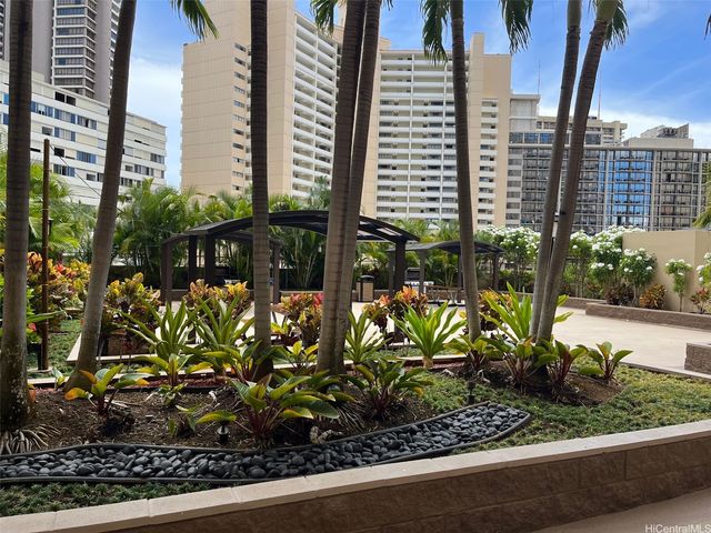 411 Hobron Lane 1012, Honolulu, HI 96815