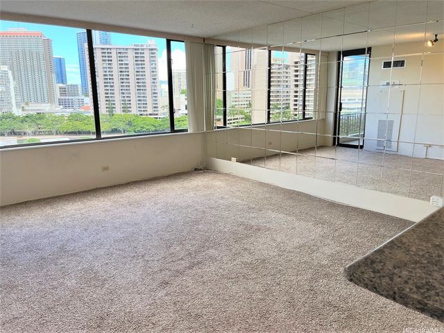 411 Hobron Lane 1012, Honolulu, HI 96815