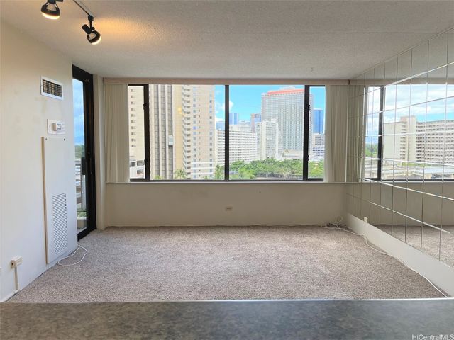 411 Hobron Lane 1012, Honolulu, HI 96815