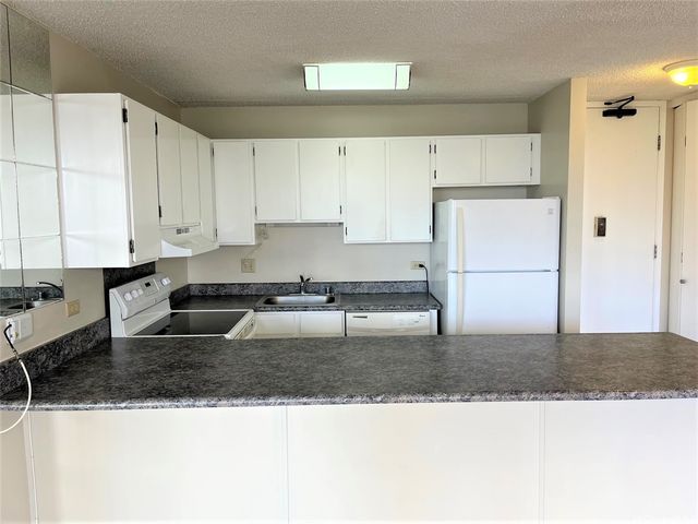 411 Hobron Lane 1012, Honolulu, HI 96815