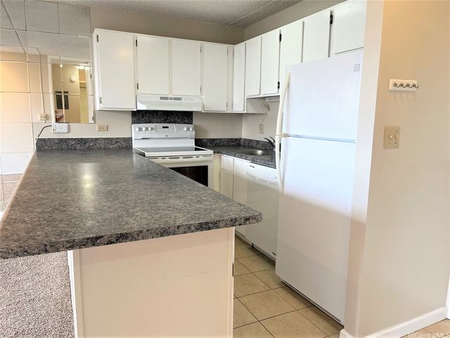 411 Hobron Lane 1012, Honolulu, HI 96815