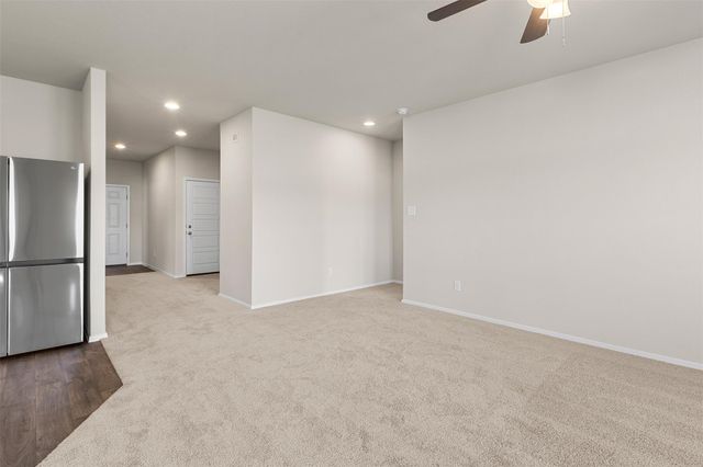 291 Chesterfield DR, Kyle, TX 78640