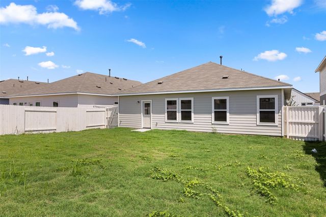 291 Chesterfield DR, Kyle, TX 78640