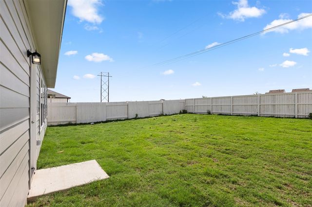 291 Chesterfield DR, Kyle, TX 78640