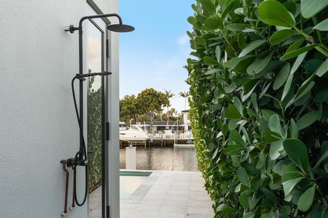 2221 NE 19th Street, Fort Lauderdale, FL 33305