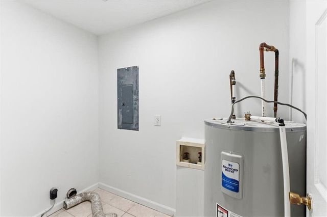 207 PARIS SW Drive, Rome, GA 30165