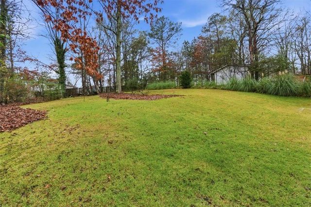 207 PARIS SW Drive, Rome, GA 30165