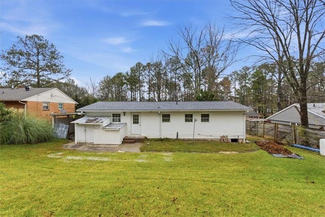 207 PARIS SW Drive, Rome, GA 30165