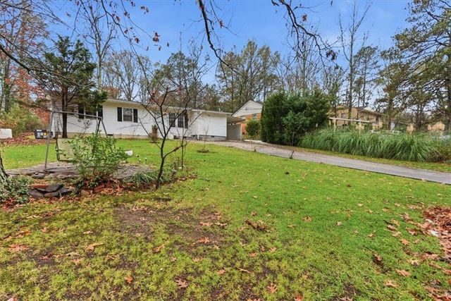 207 PARIS SW Drive, Rome, GA 30165