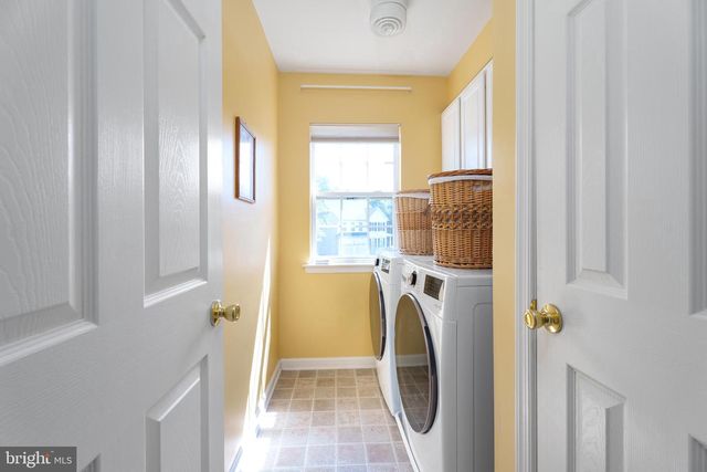2 PICKERING CIR, Princeton, NJ 08540