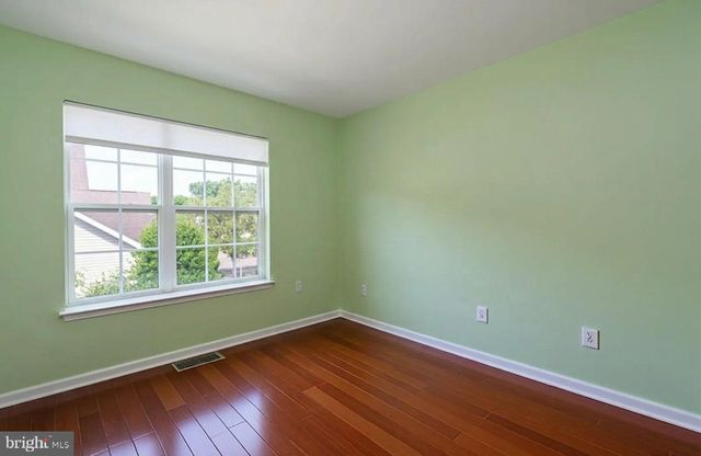 2 PICKERING CIR, Princeton, NJ 08540