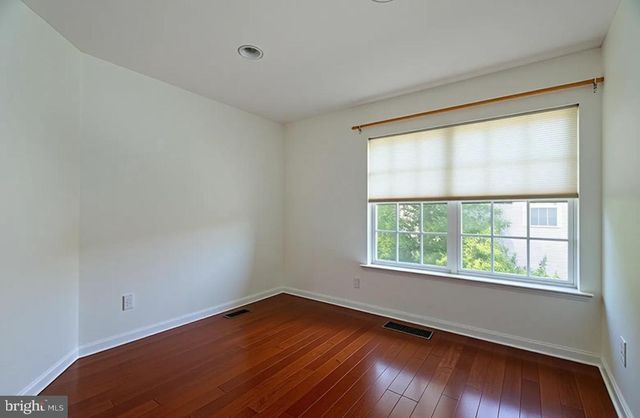 2 PICKERING CIR, Princeton, NJ 08540