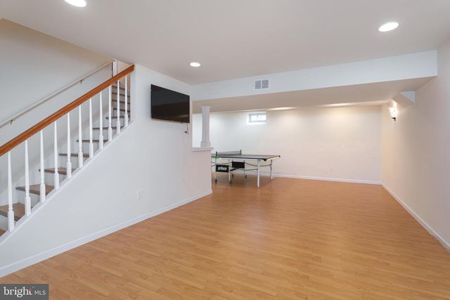 2 PICKERING CIR, Princeton, NJ 08540