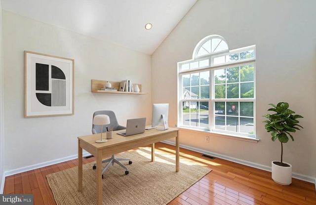 2 PICKERING CIR, Princeton, NJ 08540