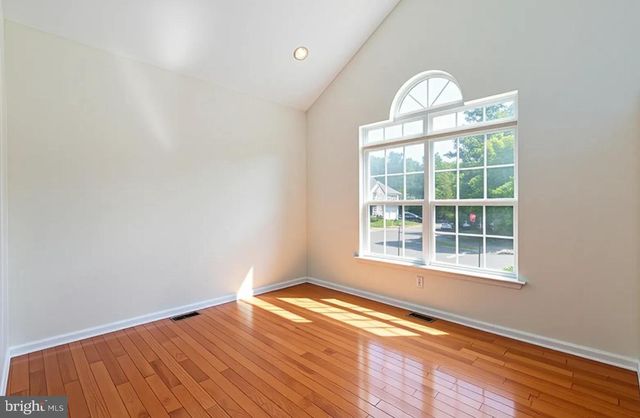 2 PICKERING CIR, Princeton, NJ 08540