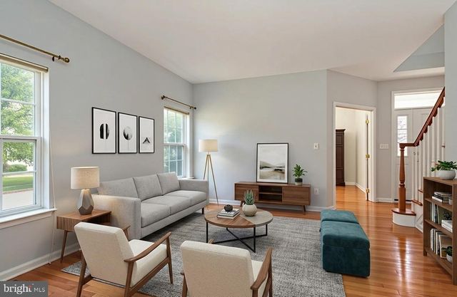 2 PICKERING CIR, Princeton, NJ 08540