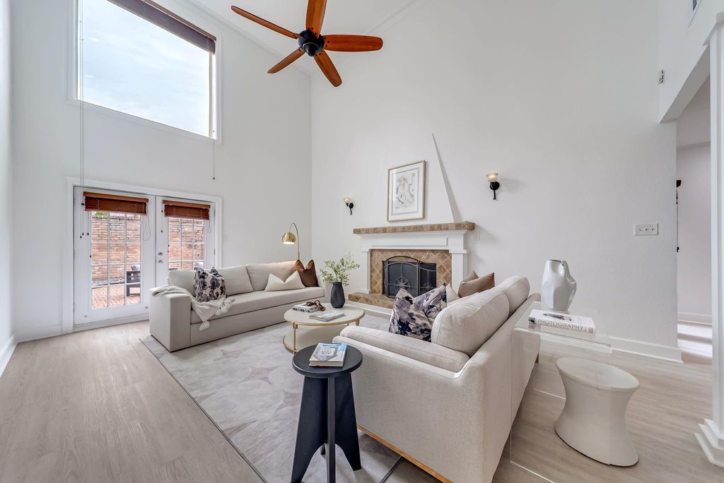 516 S Post Oak Lane 18, Houston, TX 77056