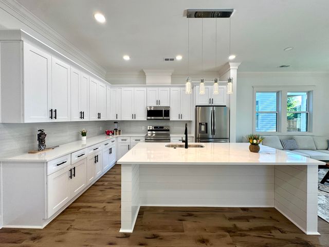 5841 Kirkwood Avenue, North Charleston, SC 29406
