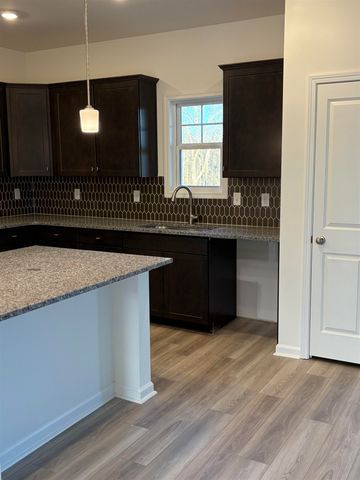 5085 Sunnycreek Drive, Boiling Springs, SC 29316