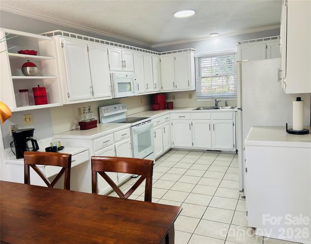 111 Gallarie Place, Salisbury, NC 28144