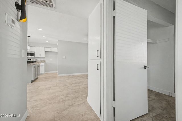 17602 N 8TH Avenue, Phoenix, AZ 85023