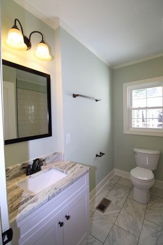 605 Ellington Dr, Lafayette, TN 37083