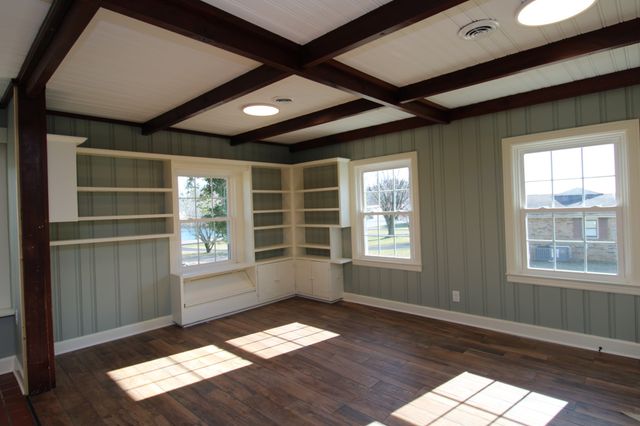 605 Ellington Dr, Lafayette, TN 37083