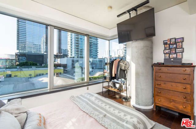 1155 S Grand Avenue 404, Los Angeles, CA 90015