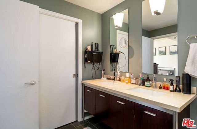 1155 S Grand Avenue 404, Los Angeles, CA 90015