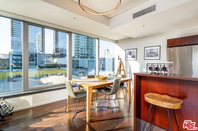 1155 S Grand Avenue 404, Los Angeles, CA 90015