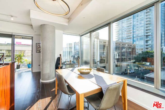 1155 S Grand Avenue 404, Los Angeles, CA 90015