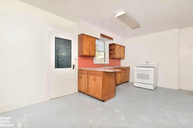 69-26 WOODHAVEN Boulevard, New York City, NY 11374