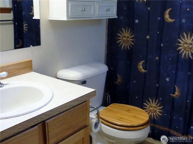 1664 Spruce Ridge Drive, Camano Island, WA 98282