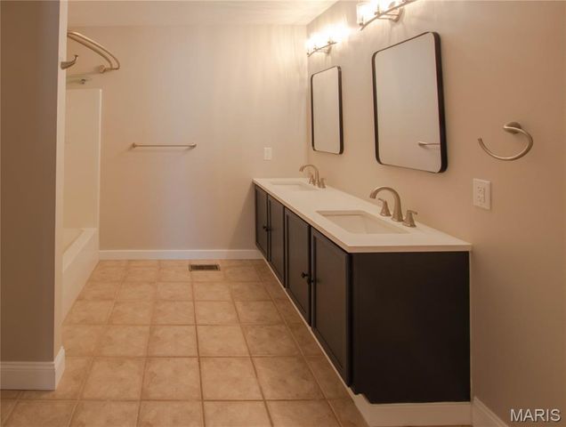 3 Oak Mill Court, Imperial, MO 63052