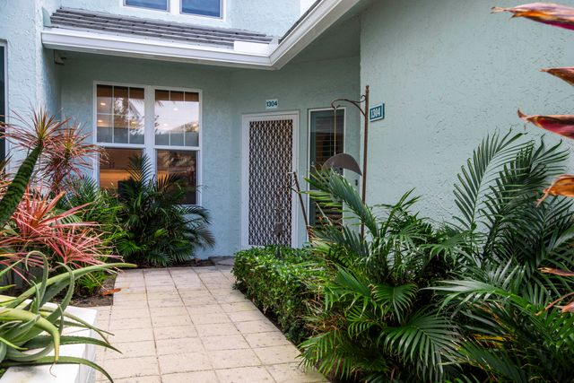 1304 Mainsail Circle, Jupiter, FL 33477