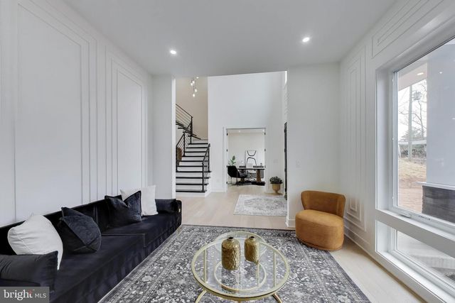 6634 DAVIS FORD RD, Manassas, VA 20111