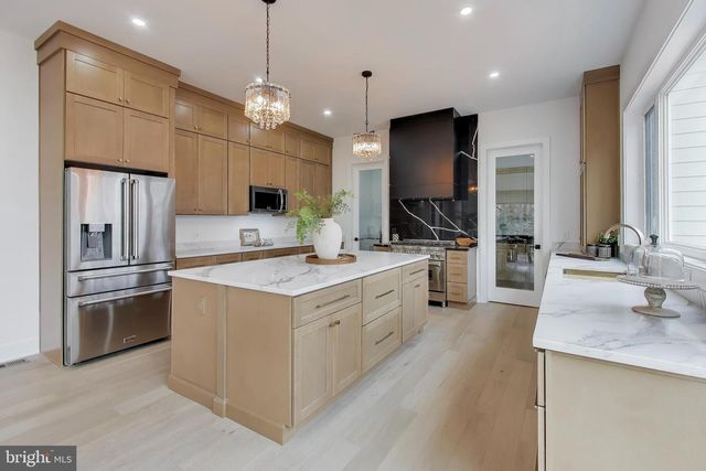 6634 DAVIS FORD RD, Manassas, VA 20111