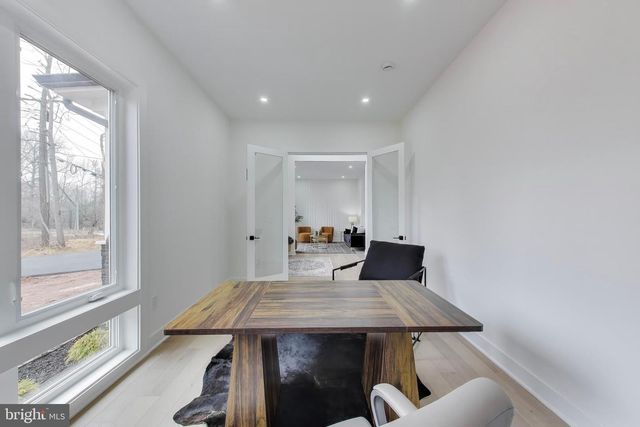 6634 DAVIS FORD RD, Manassas, VA 20111