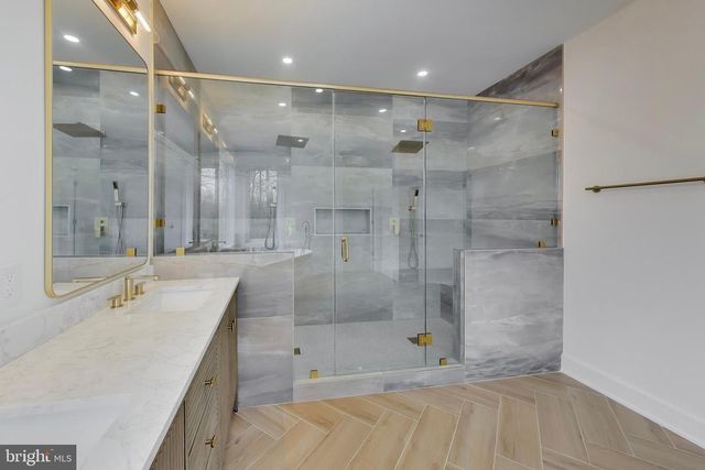 6634 DAVIS FORD RD, Manassas, VA 20111