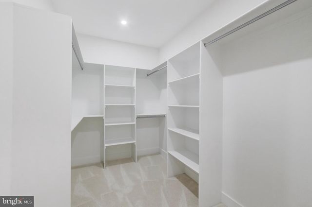 6634 DAVIS FORD RD, Manassas, VA 20111