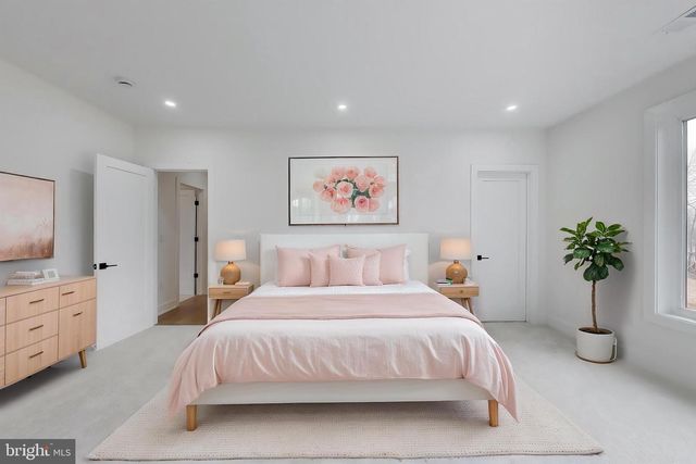 6634 DAVIS FORD RD, Manassas, VA 20111