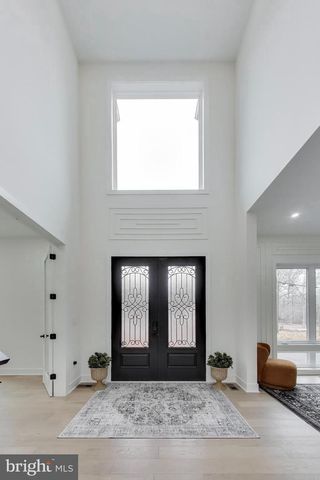 6634 DAVIS FORD RD, Manassas, VA 20111