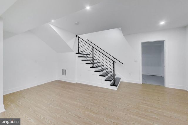 6634 DAVIS FORD RD, Manassas, VA 20111