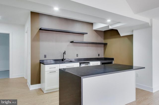 6634 DAVIS FORD RD, Manassas, VA 20111