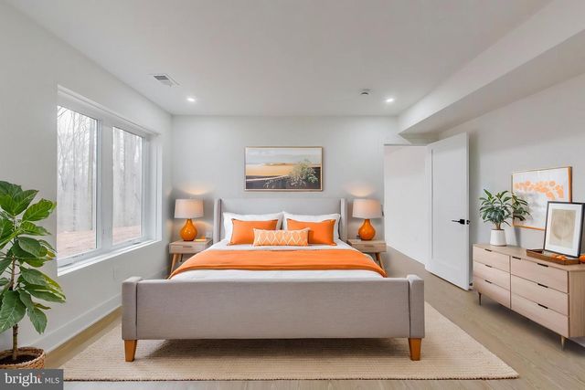 6634 DAVIS FORD RD, Manassas, VA 20111