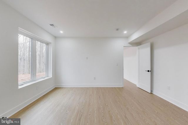 6634 DAVIS FORD RD, Manassas, VA 20111