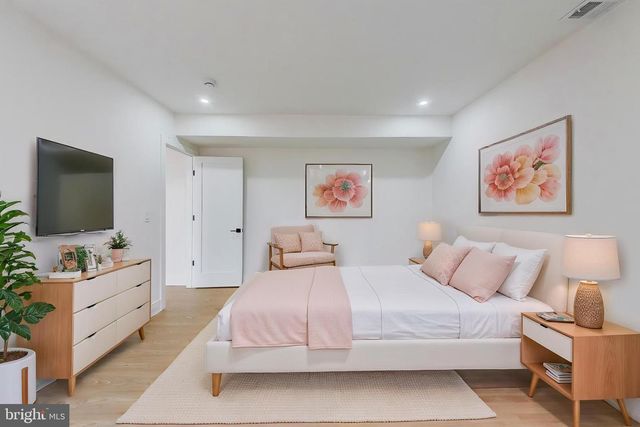 6634 DAVIS FORD RD, Manassas, VA 20111