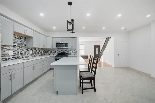 13 Green Ave, Westfield, MA 01085