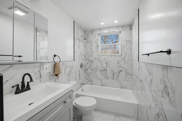 13 Green Ave, Westfield, MA 01085